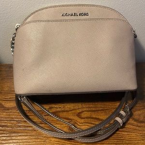 Michael Kors Jet Set Travel Medium Dome Crossbody